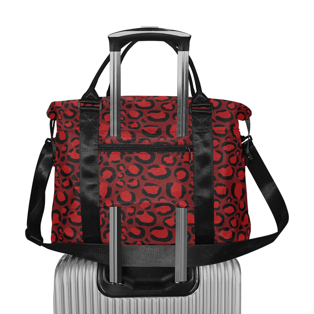 Rote Reisetasche mit Leopardenmuster