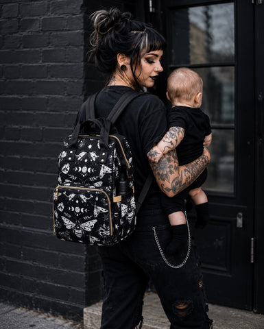 Schwarzer Witchy Skulls Celestial Goth Moth Windelrucksack Mamatasche Reise Wickelwindel
